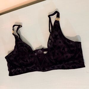 Victoria Secret Lingerie Bra  XL